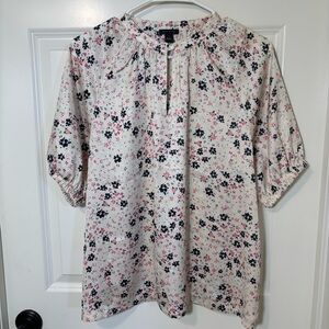 Ann Taylor Cream Blouse with Puff Sleeves and Mandarin Collar Size M